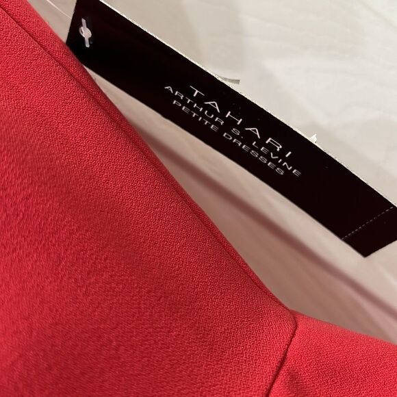 Tahari Red Dress Sz 6p Christmas Red Short Sleeve Midi Zipper Back Lined New - Picture 6 of 12